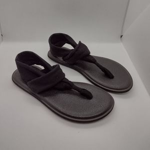 Sanuk yoga Sandals size 4 -5
